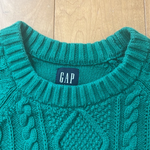 GAP cable-knit green sweater size XS. - Picture 3 of 6